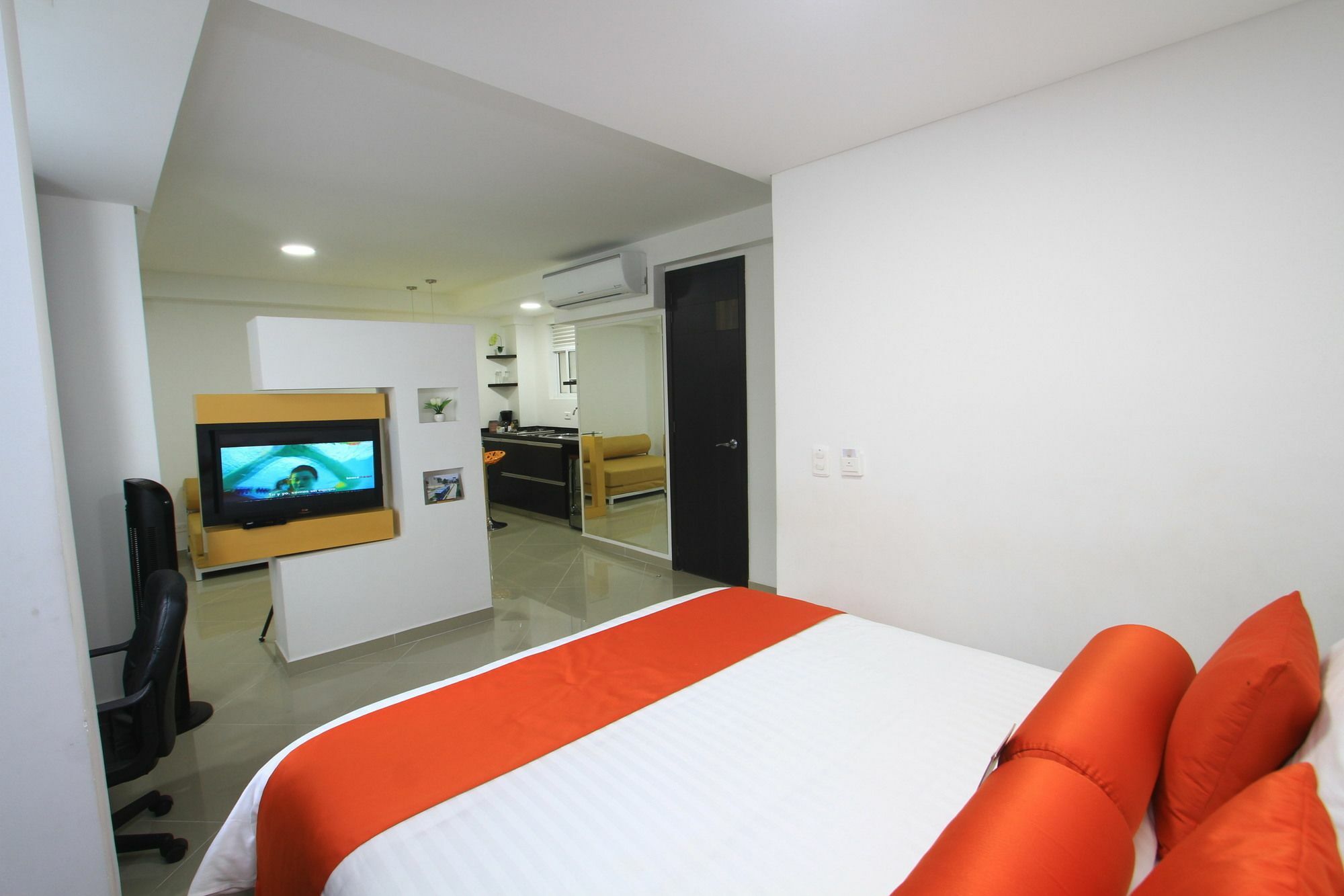 Hotel Piaro In Suites Cali Eksteriør billede